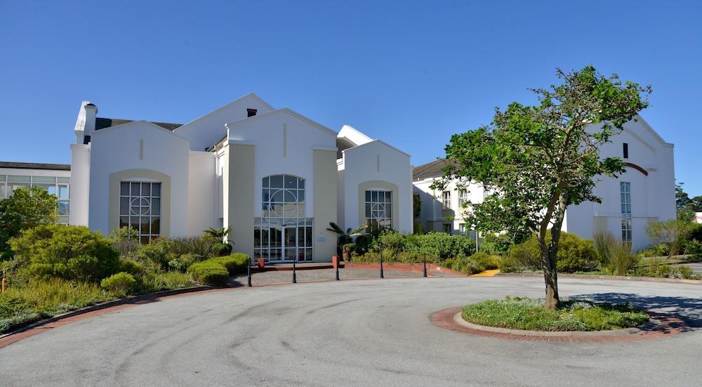 Town Lodge George Extérieur photo