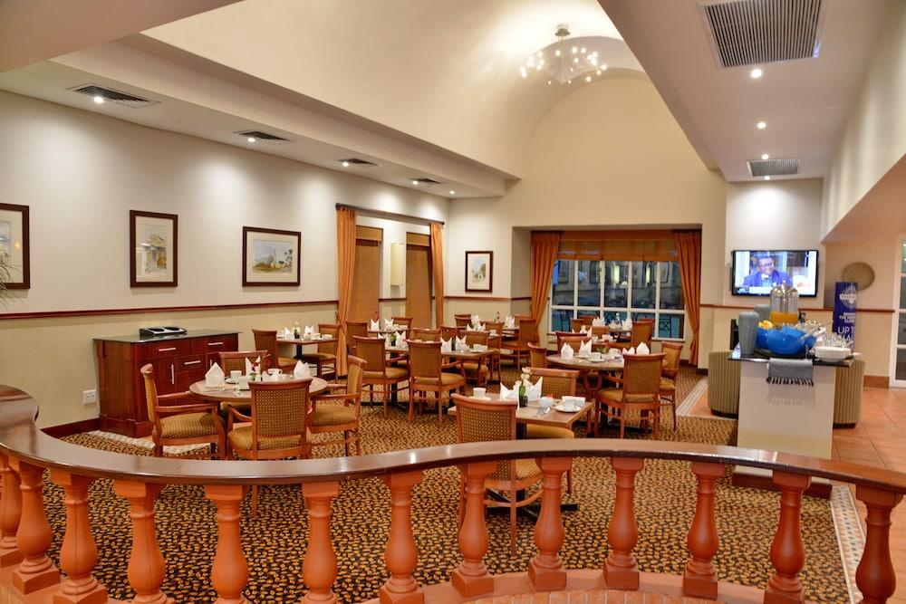 Town Lodge George Extérieur photo